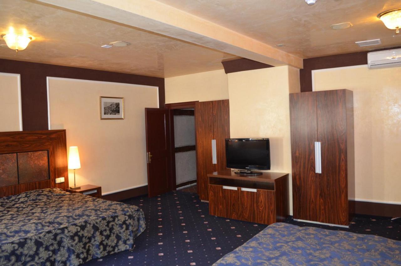 Hotel Petr Karlsbad Exteriör bild